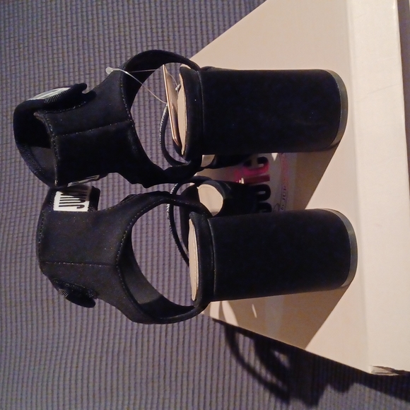 Juicy Couture black  Sandal - Picture 5 of 7